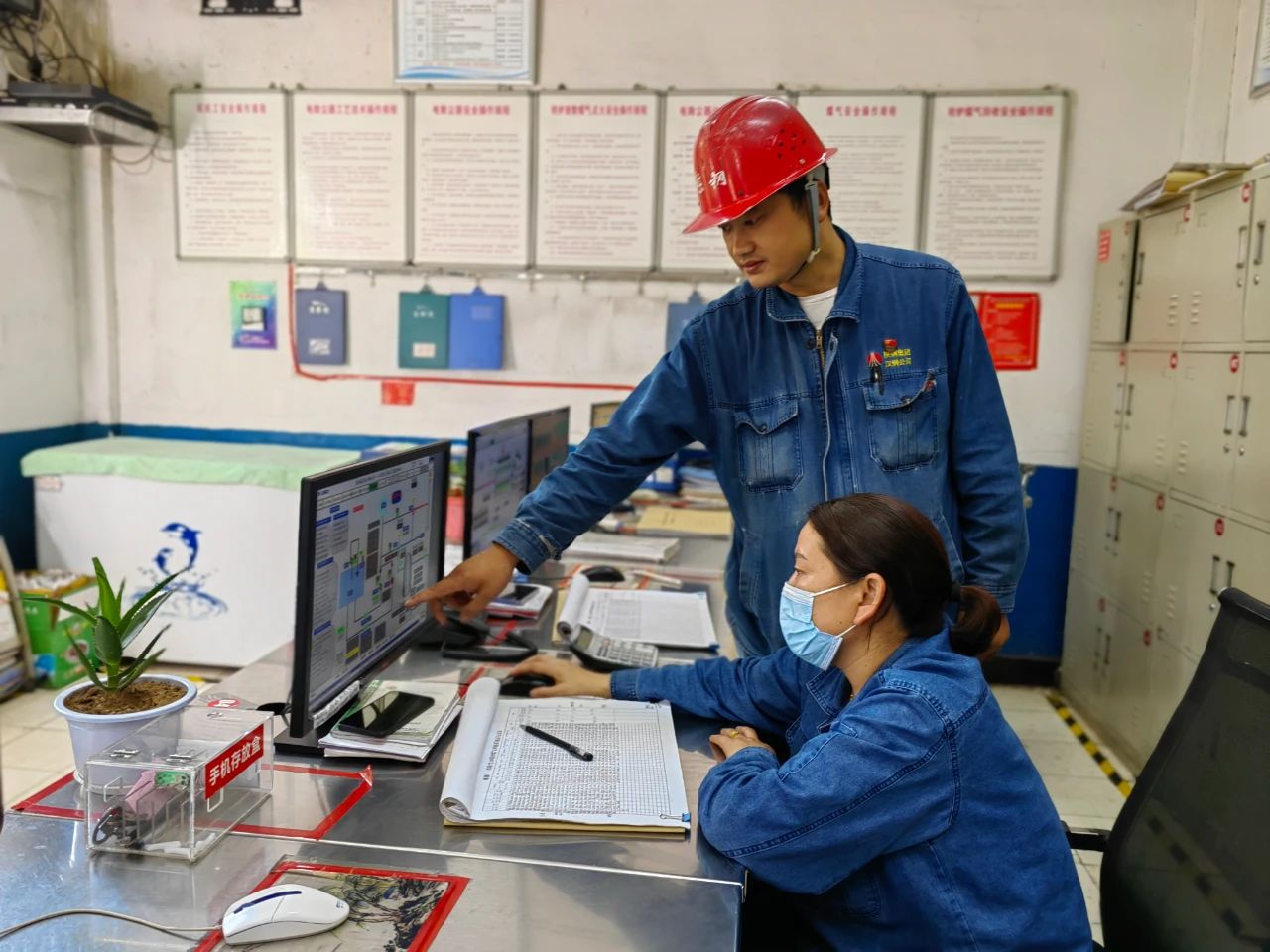 初心如磐催奮進 使命在肩勇擔當——記陜鋼集團2023年度“環保設備設施操作能手”王佑志文章標題